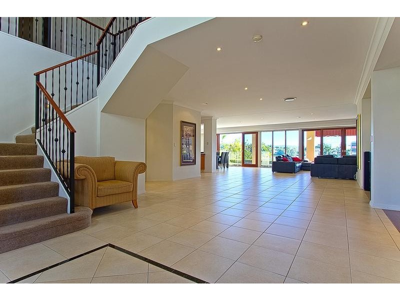 59 Sir Bruce Small Blvd, Benowa QLD 4217