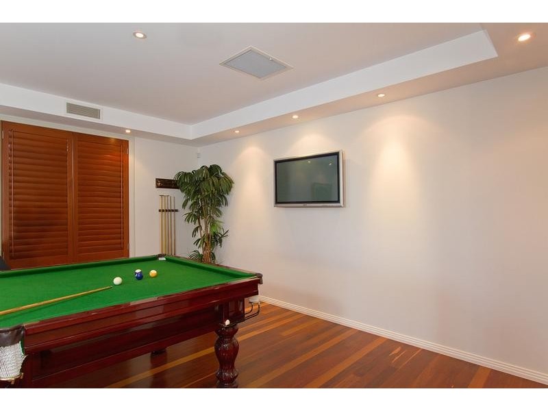 59 Sir Bruce Small Blvd, Benowa QLD 4217
