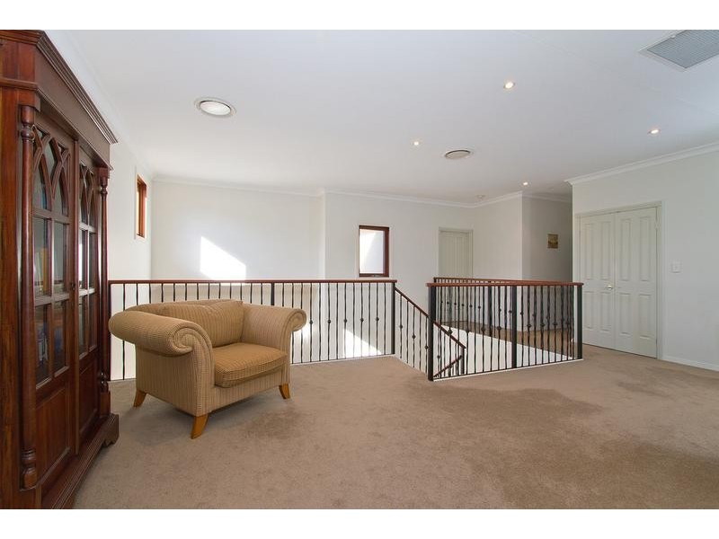 59 Sir Bruce Small Blvd, Benowa QLD 4217