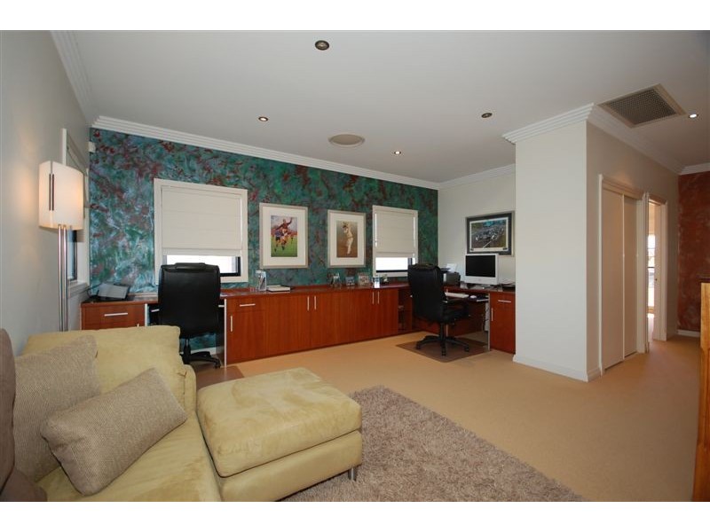 Benowa QLD 4217