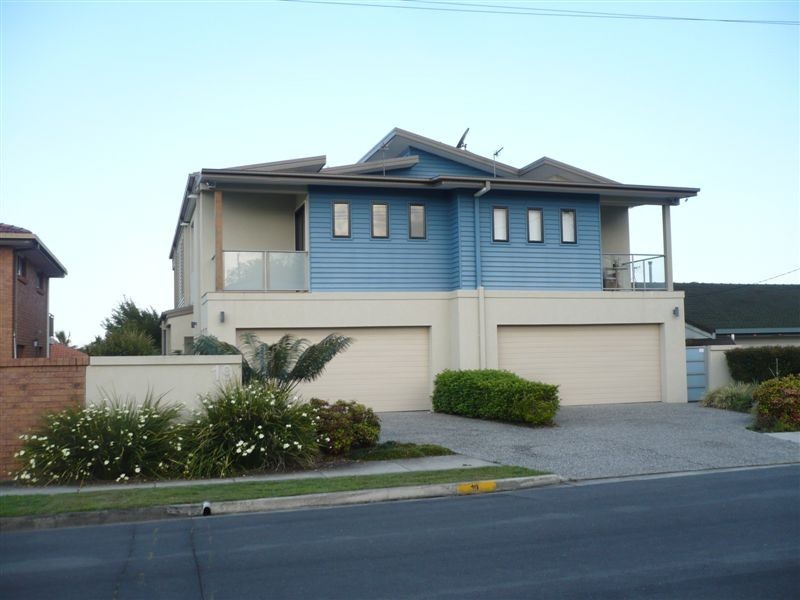 2/19 Waratah Avenue, Biggera Waters QLD 4216