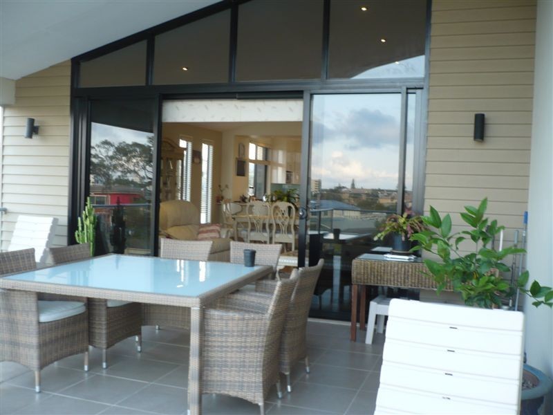 2/19 Waratah Avenue, Biggera Waters QLD 4216