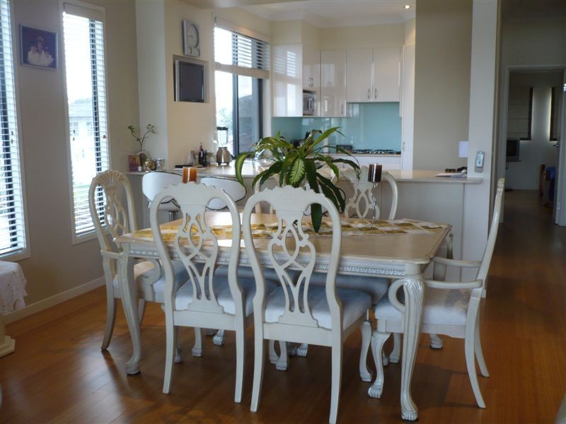 2/19 Waratah Avenue, Biggera Waters QLD 4216