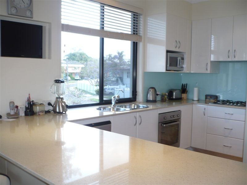 2/19 Waratah Avenue, Biggera Waters QLD 4216