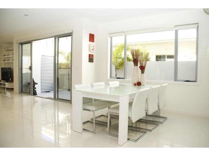2/4023 Quayside, Benowa QLD 4217