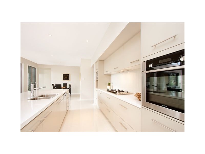 2 St Moritz Tce, Bundall QLD 4217