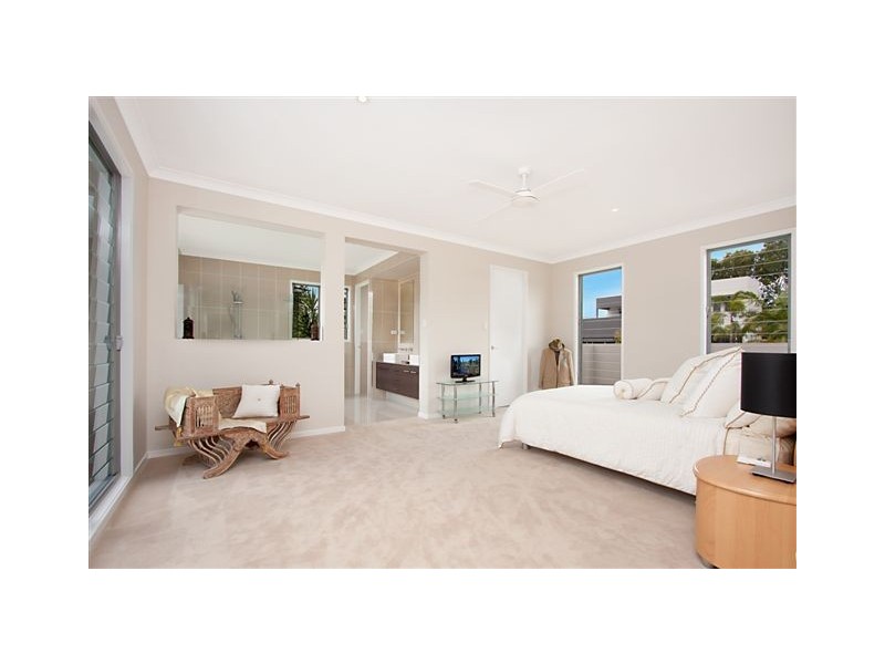 2 St Moritz Tce, Bundall QLD 4217