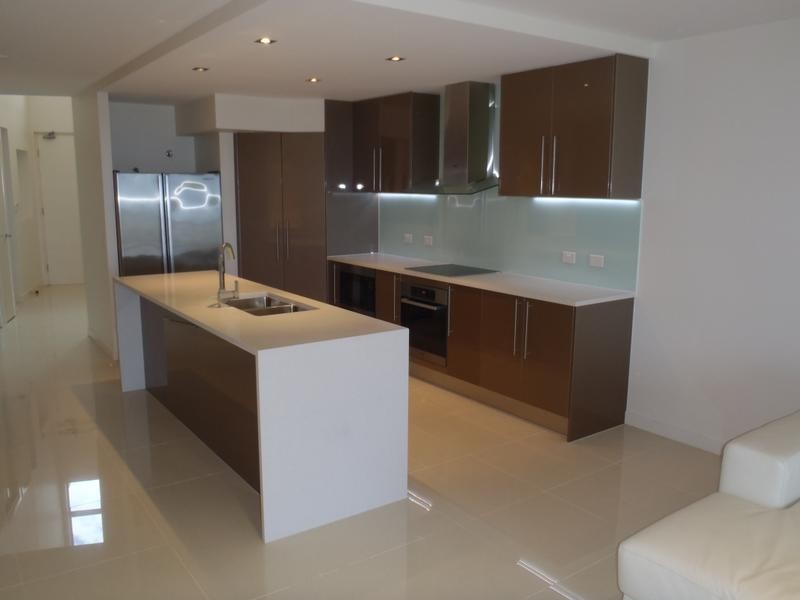 Carrara QLD 4211