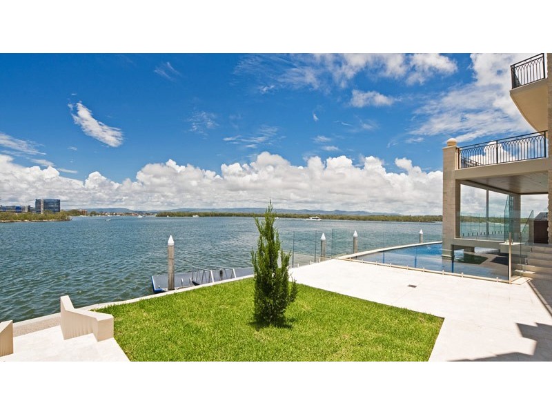 55 Knightsbridge Parade West, Paradise Point QLD 4216