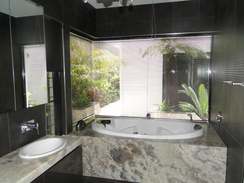 9002 Northview Parade, Royal Pines Resort, Benowa QLD 4217