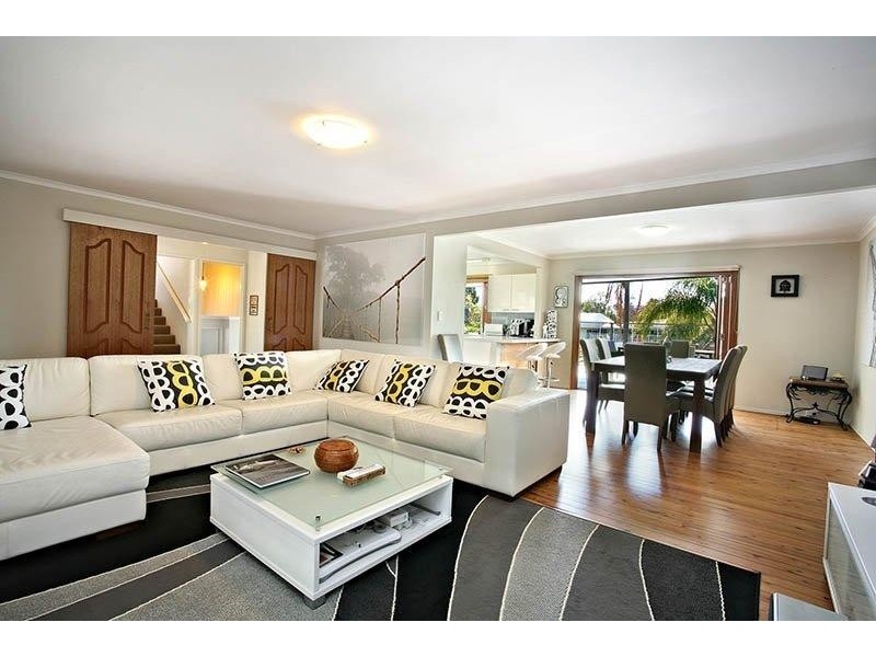 8 Gibraltar Dr, Isle Of Capri QLD 4217