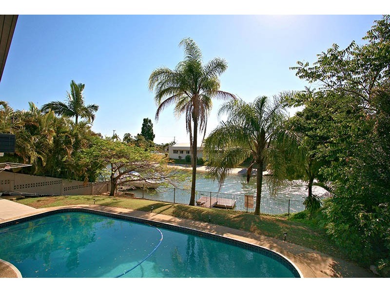 8 Gibraltar Dr, Isle Of Capri QLD 4217