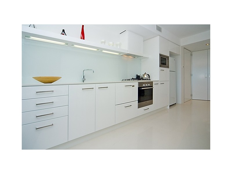 707/9 Hamilton Ave, Surfers Paradise QLD 4217