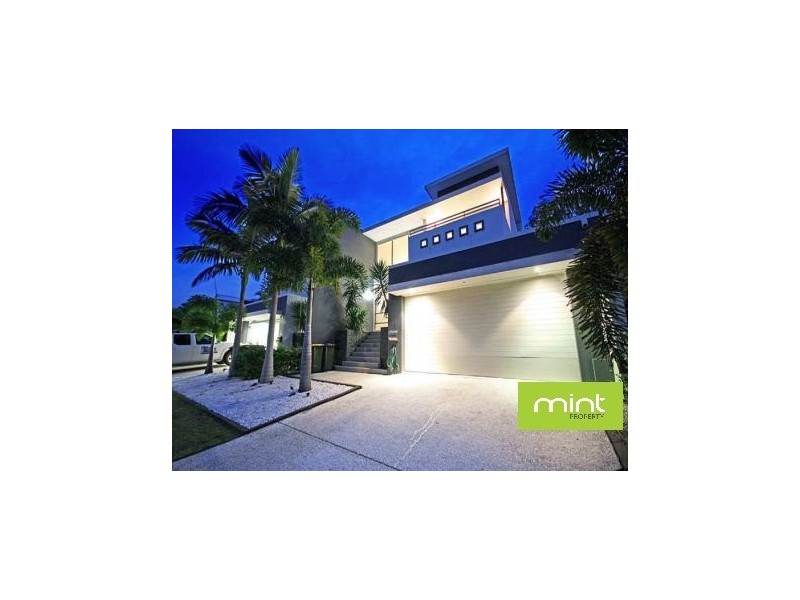 1011B Lakeview Terrace, Benowa QLD 4217