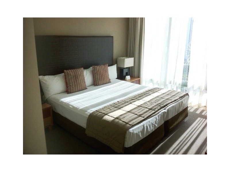 25 Laycock Street, Surfers Paradise QLD 4217