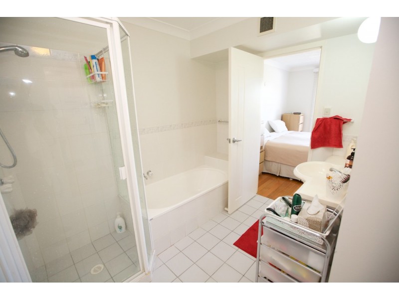 24/9 Ocean Street, Kirra QLD 4225