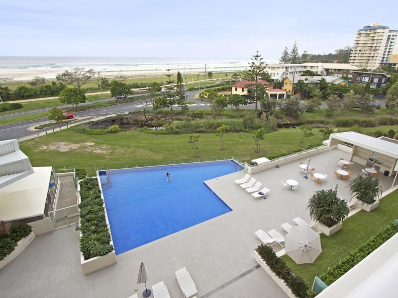 306 Creek Street, Kirra QLD 4225