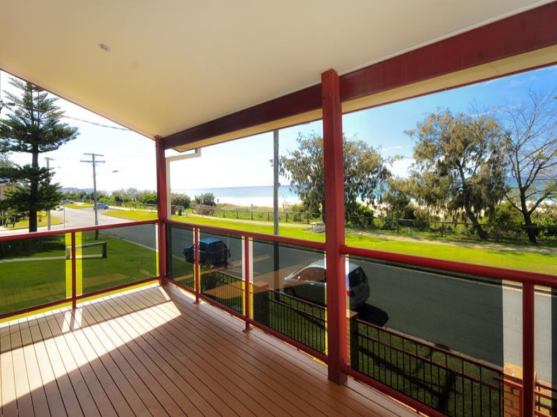 216 Pacific Parade, Bilinga QLD 4225