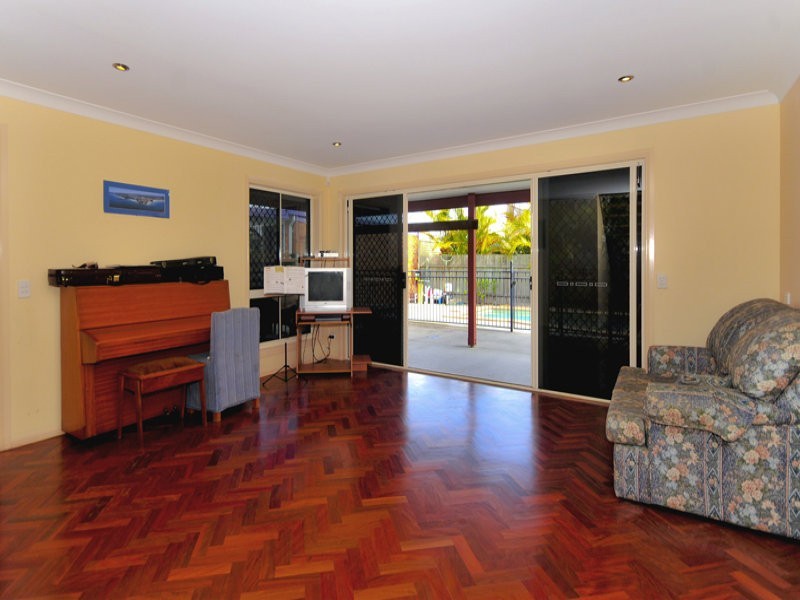 216 Pacific Parade, Bilinga QLD 4225