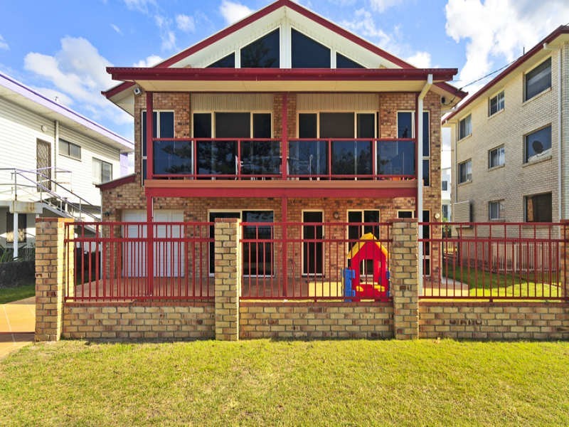 216 Pacific Parade, Bilinga QLD 4225