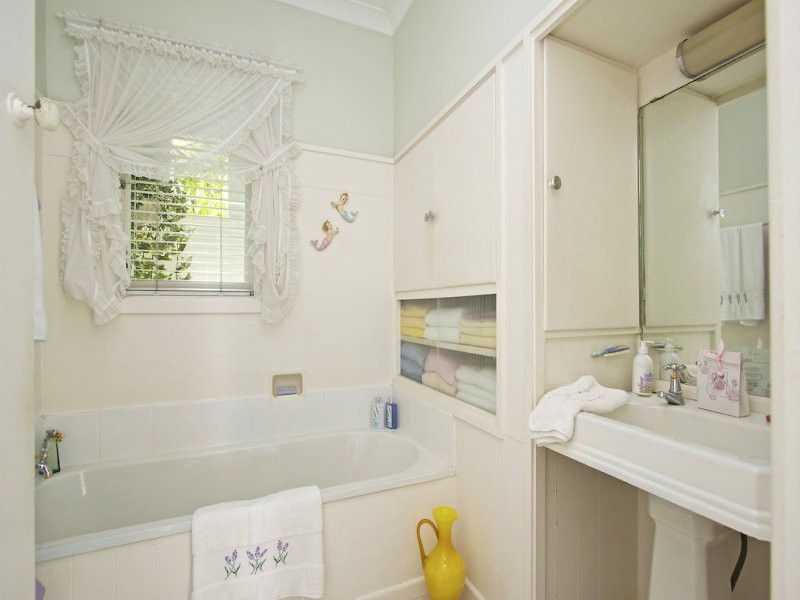 14 Tweed Street, Coolangatta QLD 4225