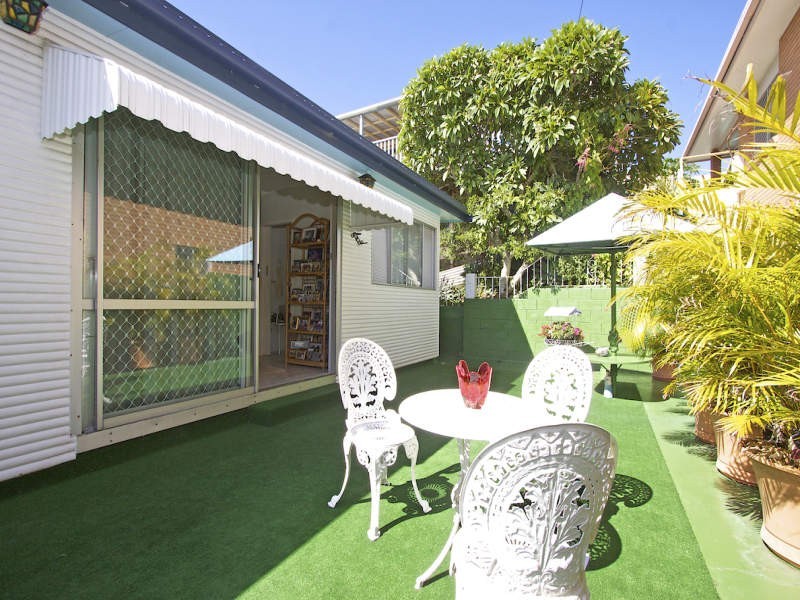 14 Tweed Street, Coolangatta QLD 4225