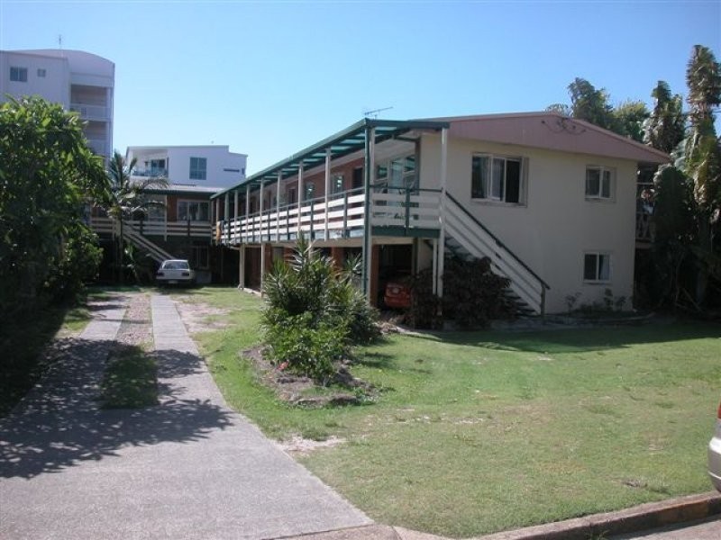 2/4 Johnston Street, Bilinga QLD 4225