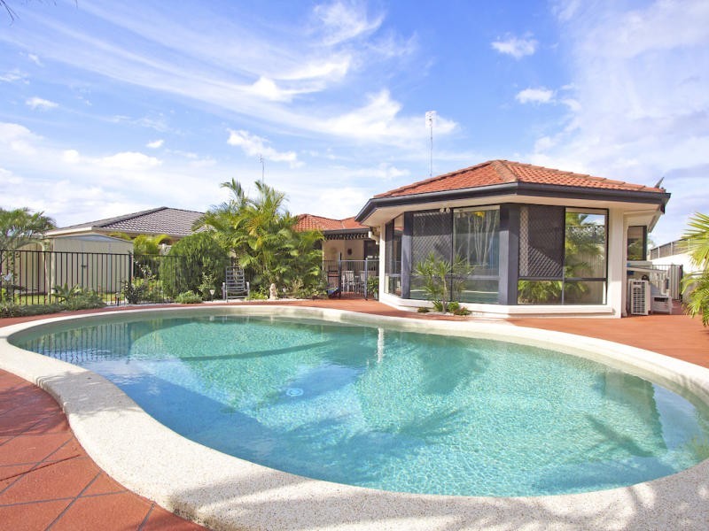 15 Foxhill Place, Banora Point NSW 2486