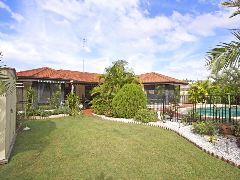 15 Foxhill Place, Banora Point NSW 2486