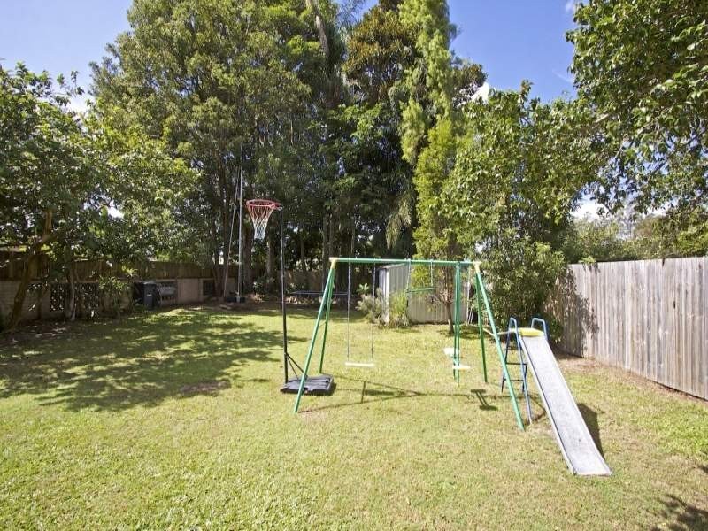 20 St Kilda Crescent, Tweed Heads West NSW 2485