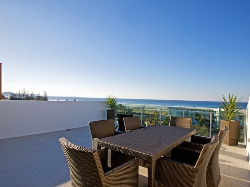 13-9 ‘South Beach’ South Street, Kirra QLD 4225
