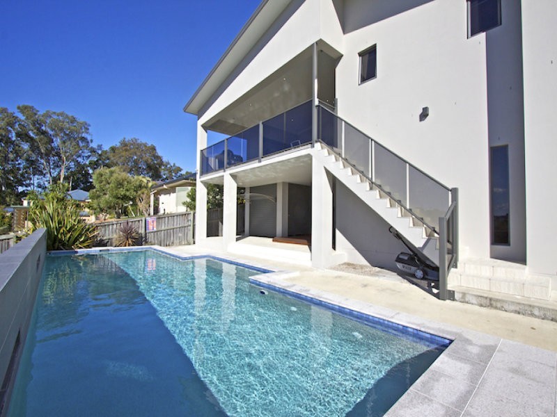 16 Daintree Close, Banora Point NSW 2486