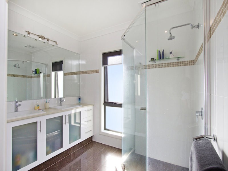 16 Daintree Close, Banora Point NSW 2486