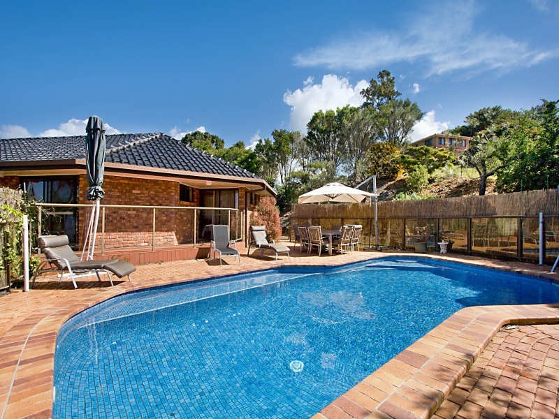 8 The Parapet, Banora Point NSW 2486
