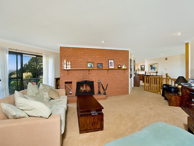 8 The Parapet, Banora Point NSW 2486