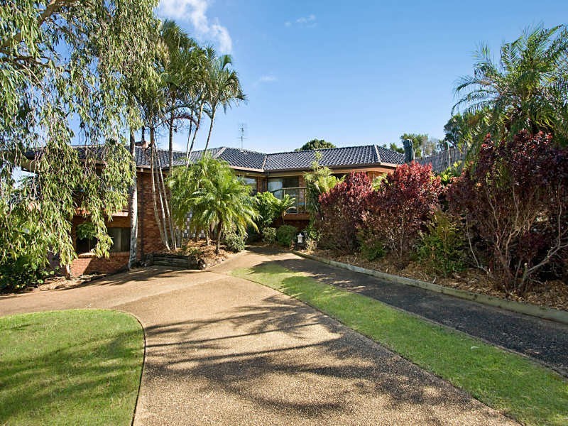 8 The Parapet, Banora Point NSW 2486