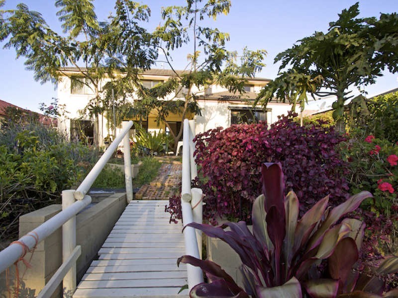 33 Daintree Close, Banora Point NSW 2486