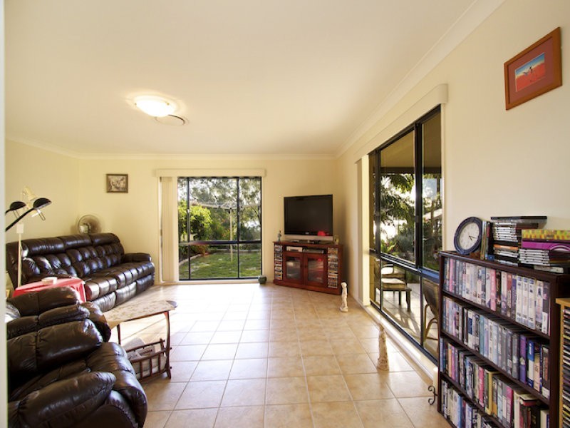 33 Daintree Close, Banora Point NSW 2486