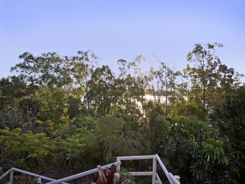 33 Daintree Close, Banora Point NSW 2486