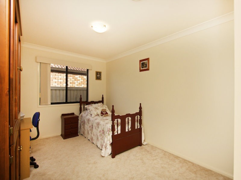 33 Daintree Close, Banora Point NSW 2486