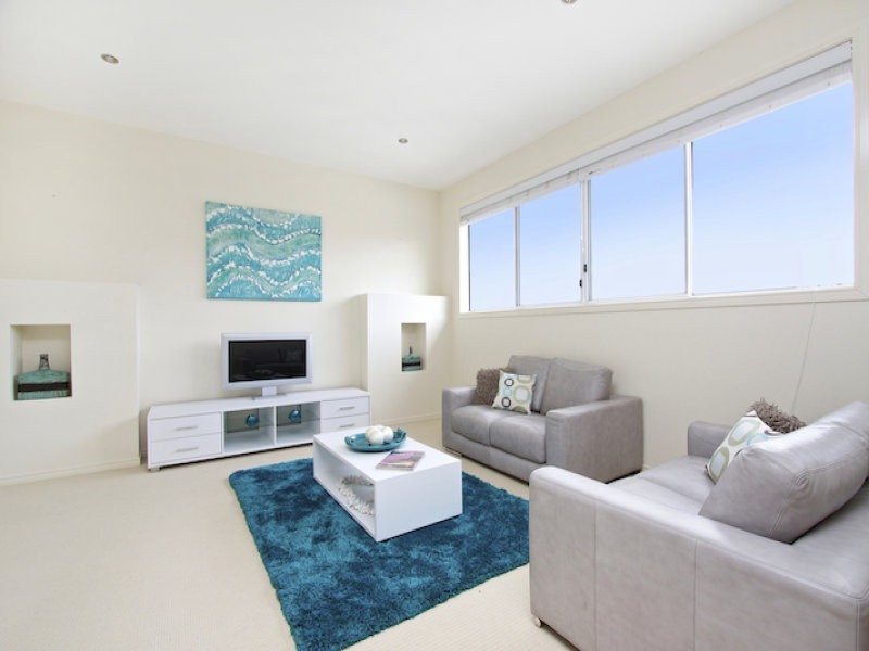 76 Botanical Circuit, Banora Point NSW 2486