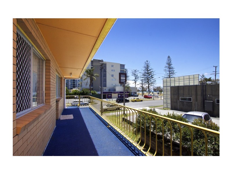 5/4 Lord St ‘Kirra Court’, Kirra QLD 4225