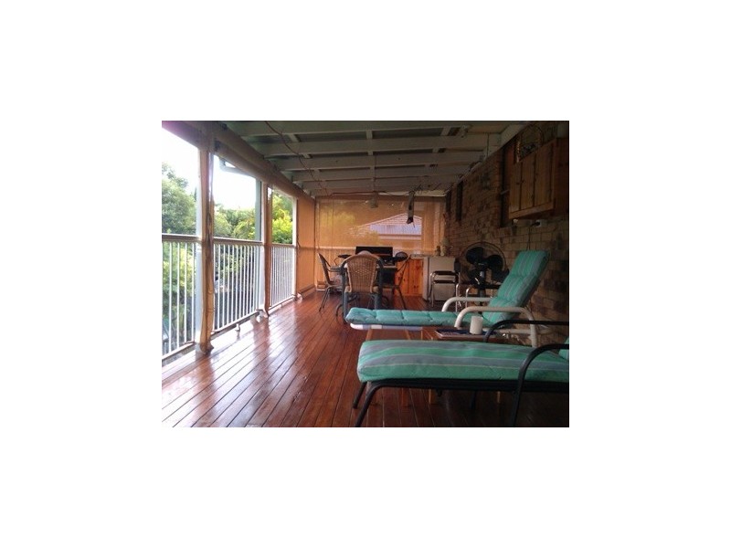 27 Glen Ayr Drive, Banora Point NSW 2486