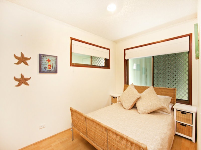 2/20 Pacific Parade, Bilinga QLD 4225