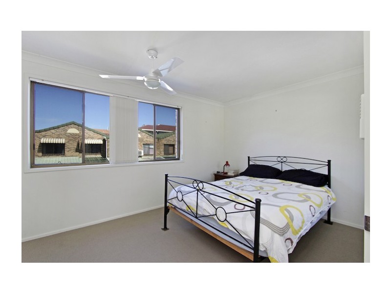2/62 Coolangatta Road, Kirra QLD 4225