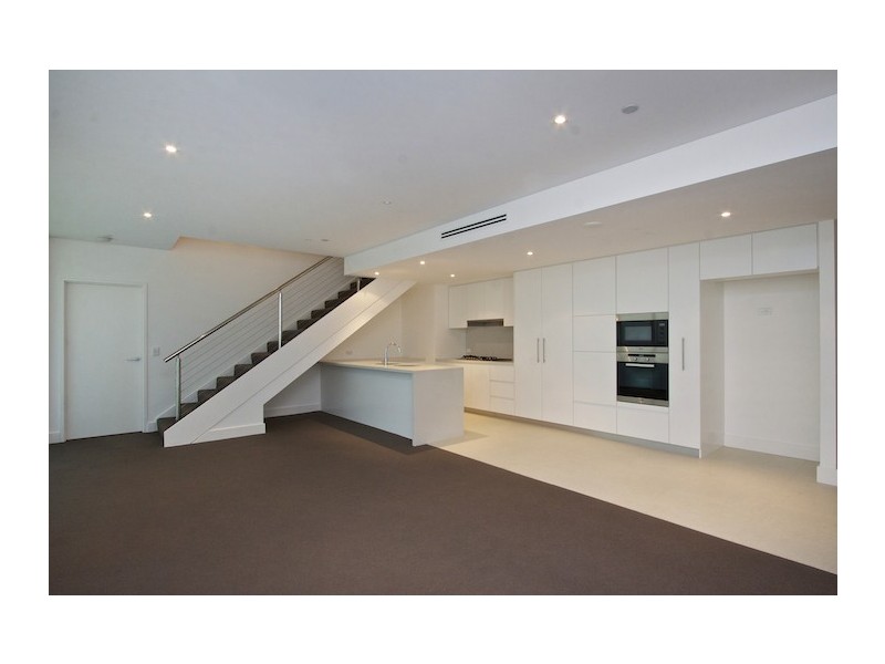 1102/2 Creek Street, Kirra QLD 4225