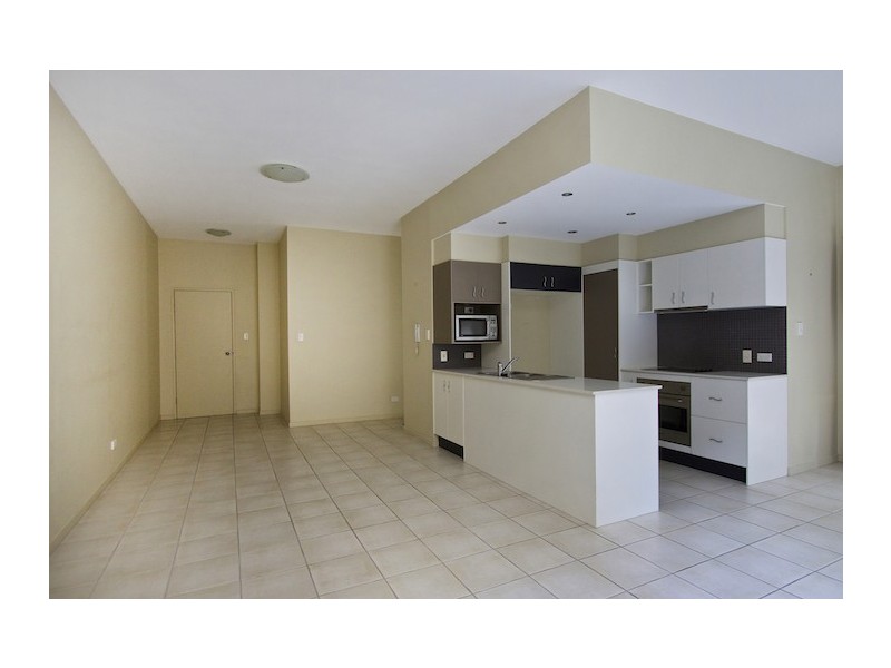 3/77 McLean Street, Coolangatta QLD 4225