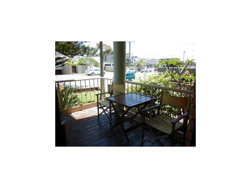 2/77 Golden Four Drive, Bilinga QLD 4225