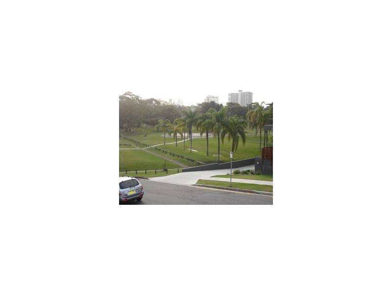 2/21 Dixon Street, Coolangatta QLD 4225