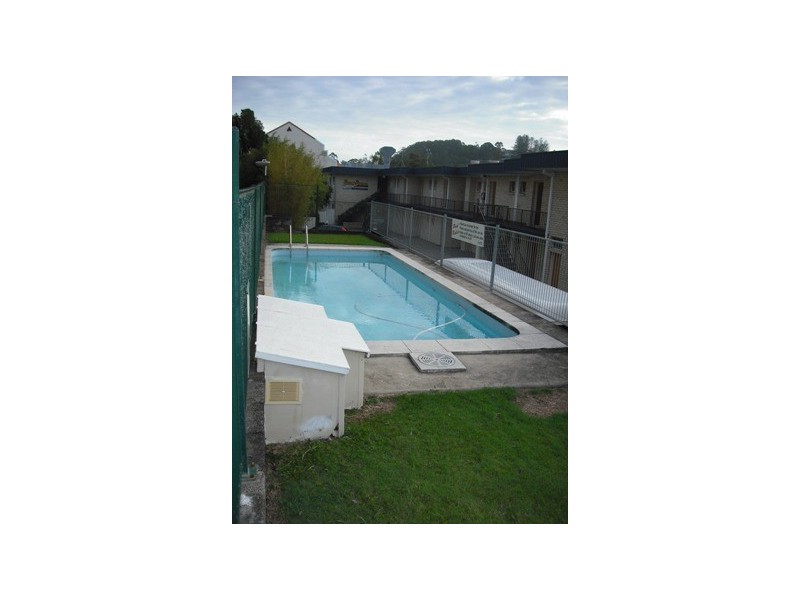 2/21 Dixon Street, Coolangatta QLD 4225